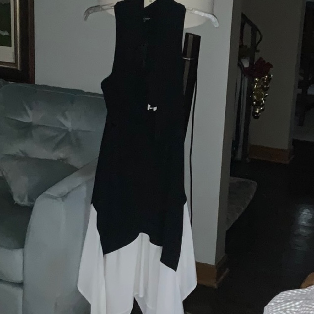 Casual chic black and white maxi dress